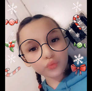 Meet your Posher, Daynia